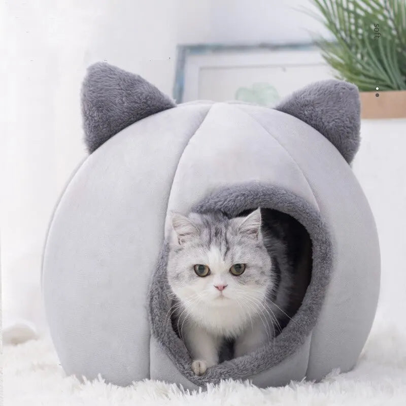 Comfortable Self-Warming Cat Tent Bed