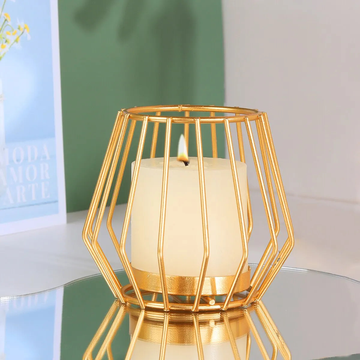 Nordic Gold Iron Candlestick - Hollowed Out Line Design for a Creative and Romantic Atmosphere